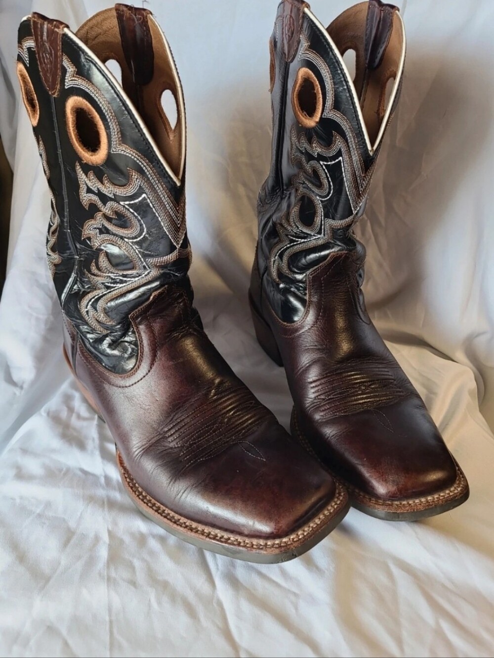 Ariat Brown Foot with Black Embroidered Shaft Western Boots Size 10.5D